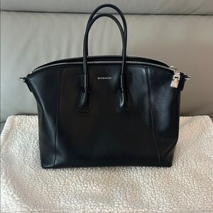 Givenchy Antigona Soft Tote – Black Leather Large Shoulder Bag